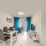 Apartament Horyzont - Navigator- Możliwość Wykupienia śniadań!!! Kołobrzeg