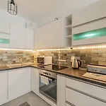 Apartament Horyzont - Navigator- Możliwość Wykupienia śniadań!!! Kołobrzeg